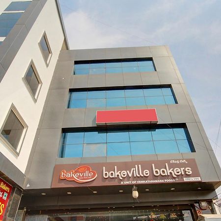 Oyo 11670 Hotel Vishnu Priya Residency Хидерабад Екстериор снимка